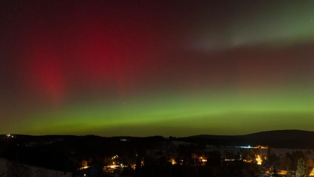 Polární záře - přidává se měnící se pruh, foto: Martin Gembec